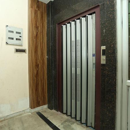 Oyo Flagship 17204 Vrindawan Galaxy Hotell Kanpur Exteriör bild