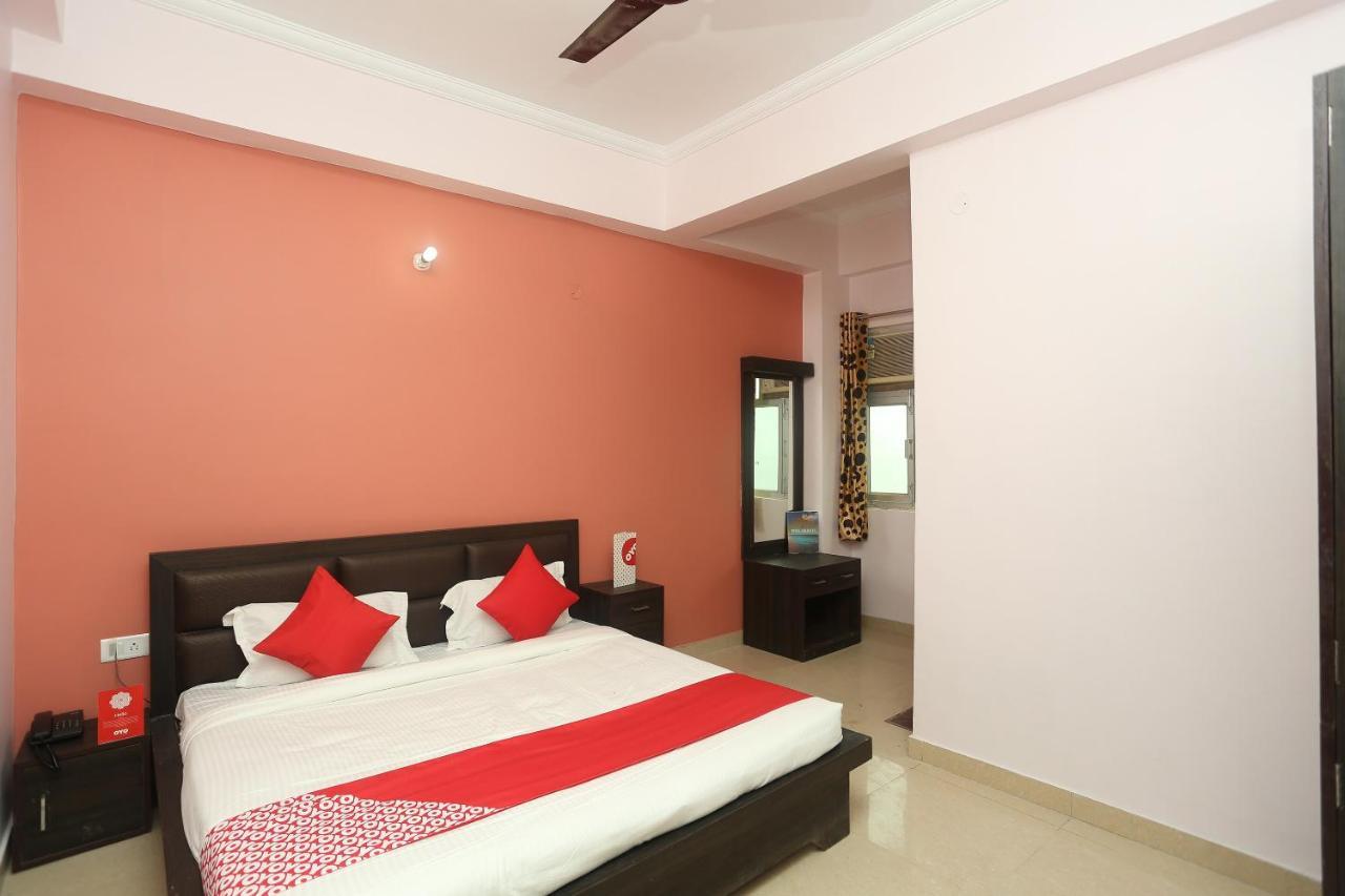 Oyo Flagship 17204 Vrindawan Galaxy Hotell Kanpur Exteriör bild