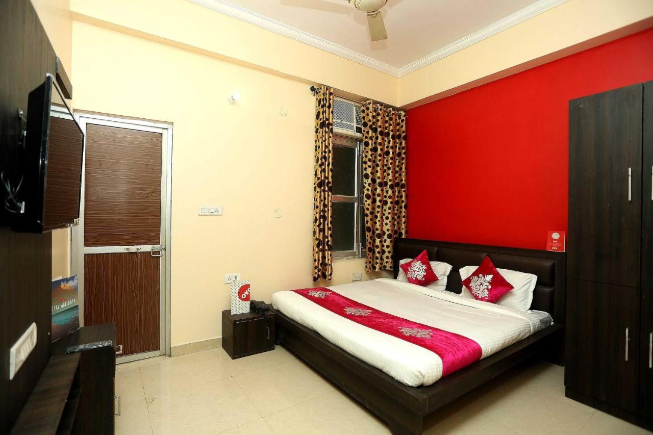 Oyo Flagship 17204 Vrindawan Galaxy Hotell Kanpur Exteriör bild