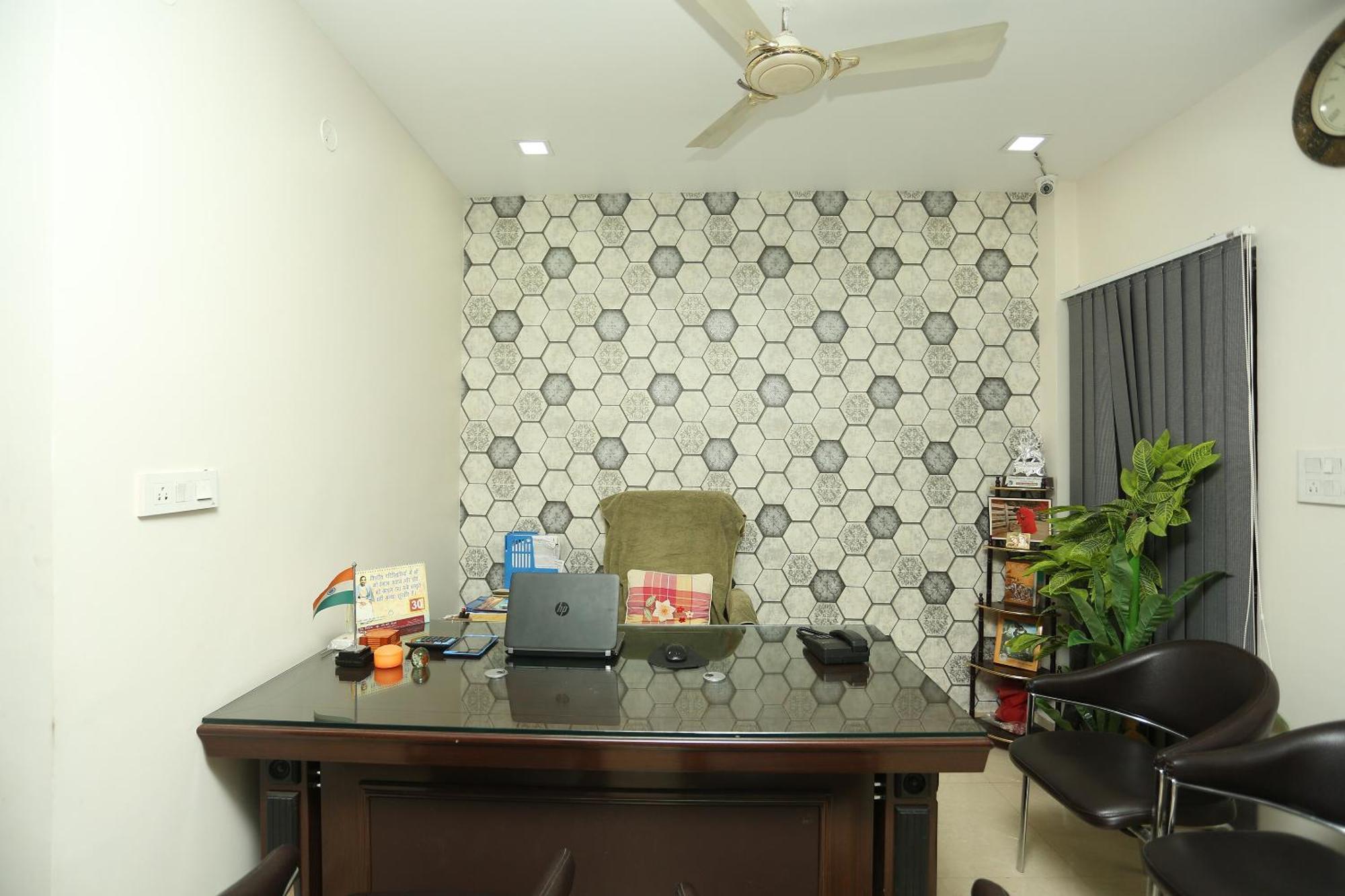 Oyo Flagship 17204 Vrindawan Galaxy Hotell Kanpur Exteriör bild