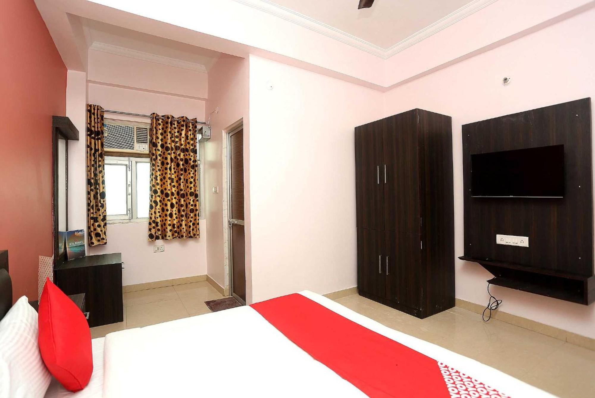 Oyo Flagship 17204 Vrindawan Galaxy Hotell Kanpur Exteriör bild